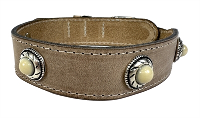 Sazzz halsband hond boho treasure stone vintage leer beige middel